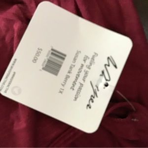 Breezy tank, burgundy 1 x, whisper
